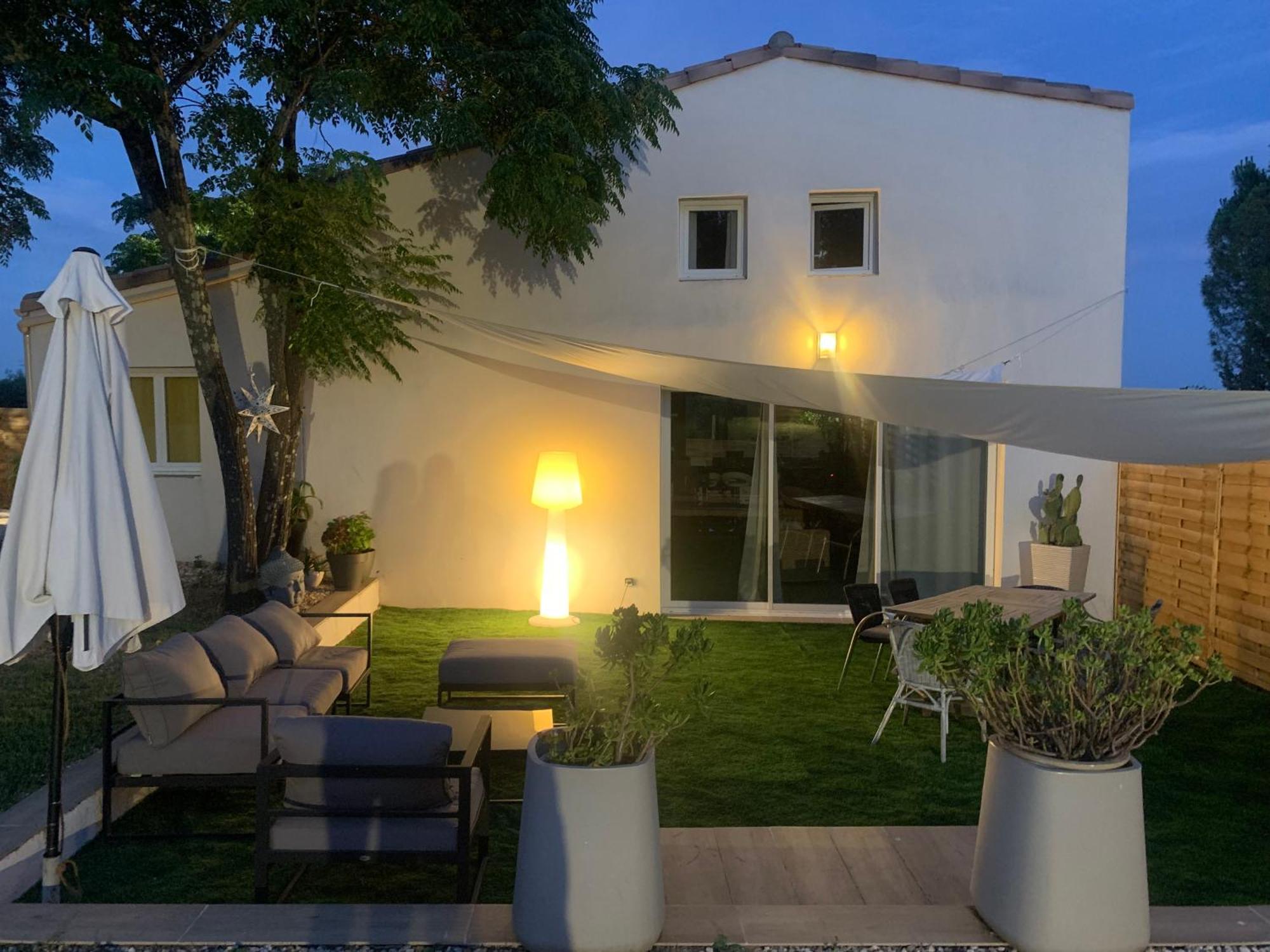 La Villa D 'Emma Juvignac Exterior photo